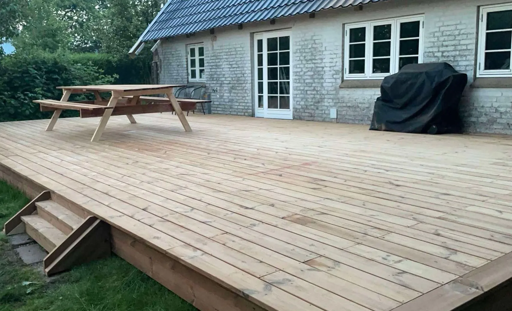 Træterrasse efter